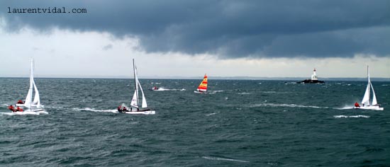 2004_0501_120152AA_2