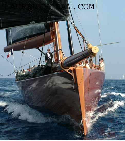 2004_1005_103216 TIKETI TOO