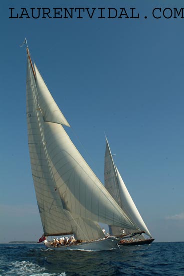 2004_0930_135034 CAMBRIA SHAMROCK