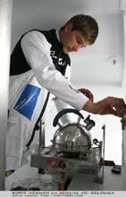 2008_0430_101926AApress