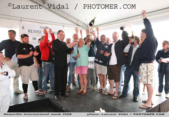 2008_0601_154814AApress