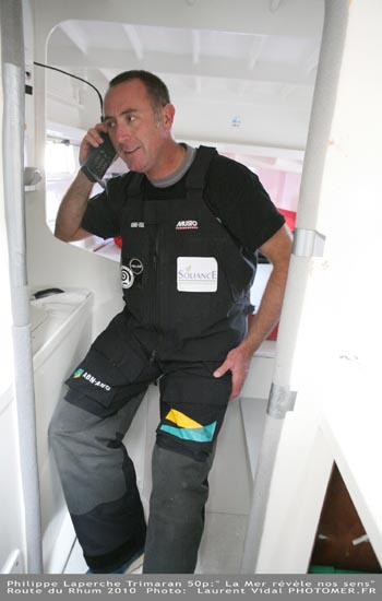 2010_1011_114330AA press