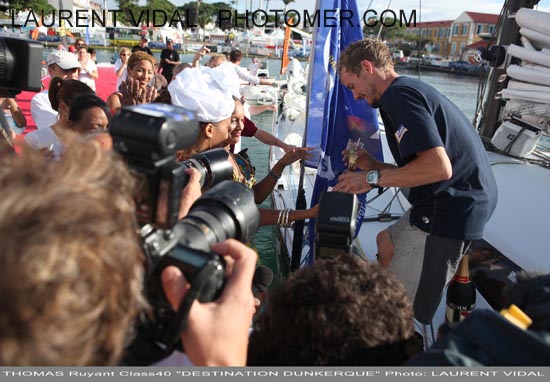 2010_1118_131010AAa PRESS