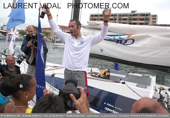 2010_1121_190746AA PRESS