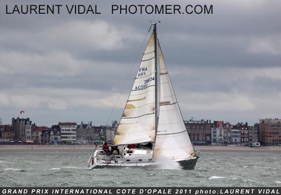 2011_0613_142114AA press