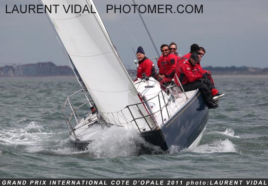 2011_0613_142354AB press