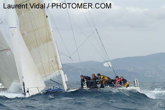 2005_1007_104312AA ALCHEMIST