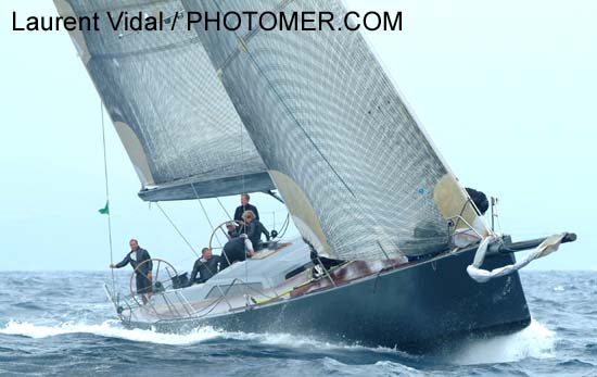 2004_1006_100404AA ANNICA