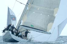 2004_1006_100446AA ANNICA