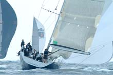 2004_1006_100448AA ANNICA