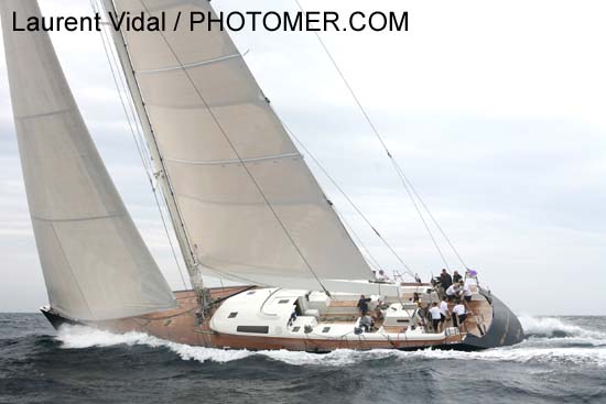 2007_1005_144124AA BLUE DIAMOND FRA 9517