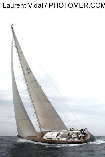 2007_1005_144128AA BLUE DIAMOND FRA 9517