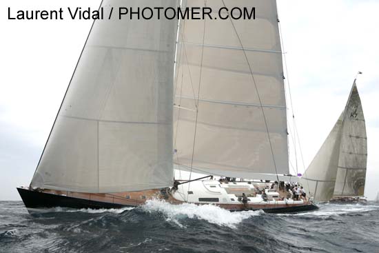 2007_1005_144250AA BLUE DIAMOND FRA 9517