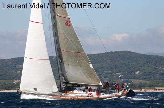 2006_1007_121526AA CHIPPEWA Swan68 IVB 6821