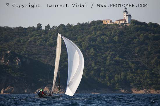 2006_1006_170910AA EASY ESSE850 SUI 037