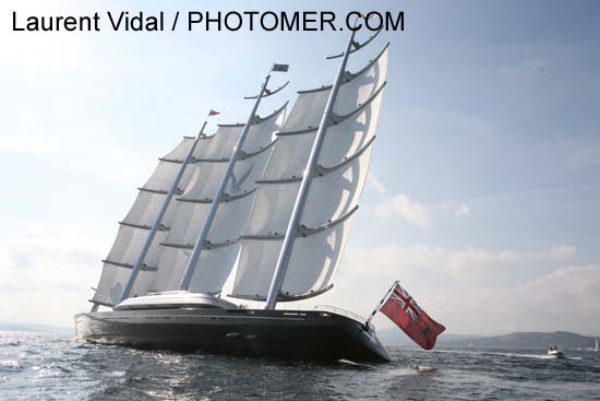 2006_1002_155006AA MALTESE FALCON