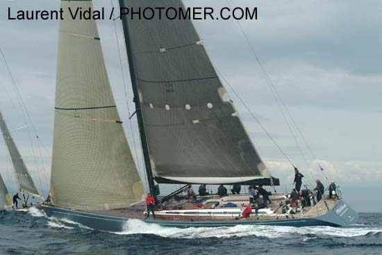 2005_1007_113052AA FAVONIUS 007