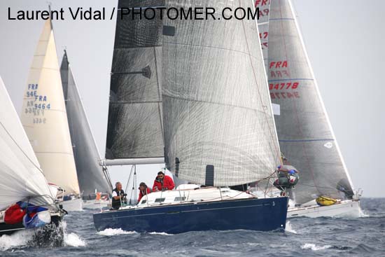 2007_1005_131018AA FEELING GOOD  (FIRST 36.7) FRA 9402