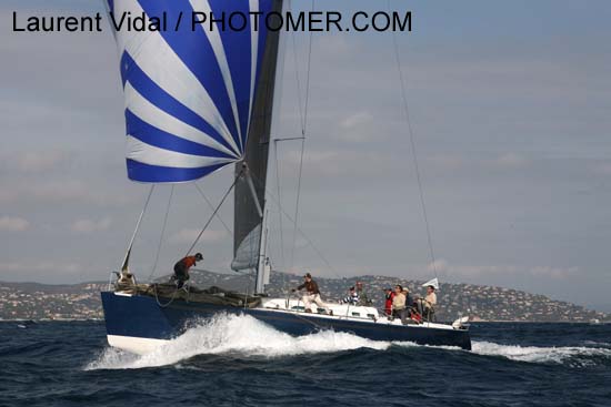 2007_0930_141036AA FOLLOW ME swan45 RUS 7