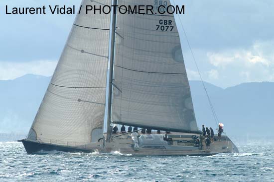 2005_1005_143248AA  J ONE GBR 7077