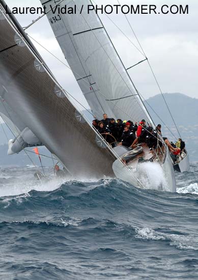 2005_1007_102054AB copie  J ONE GBR 7077