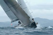 2005_1007_102050AA  J ONE GBR 7077