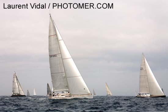 2007_1005_120308AA KIBOKO ESP 8182