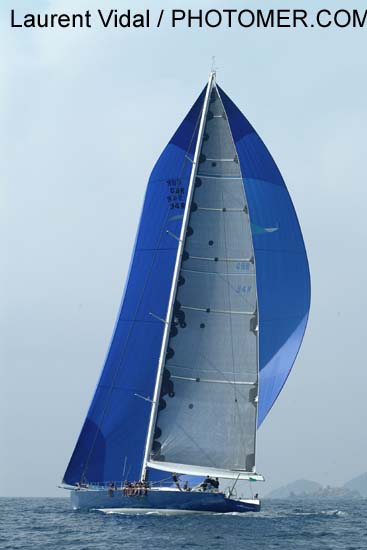 2004_1005_104804AA Magic Carpet GBR 94R