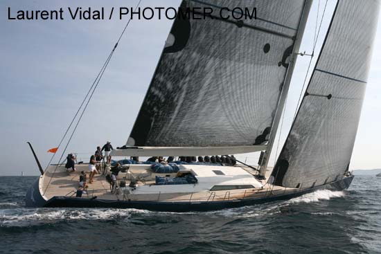 2006_1002_152402AA Magic Carpet GBR 94R