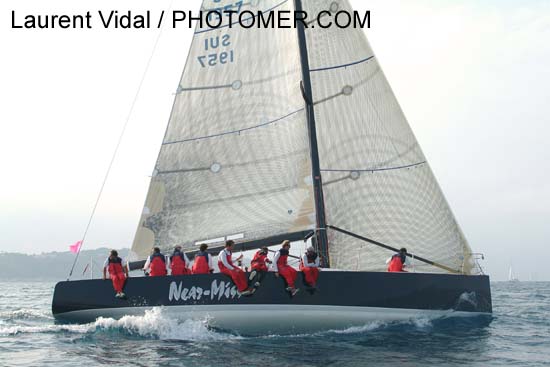 2004_1006_134720AA NEAR MISS SUI 1957