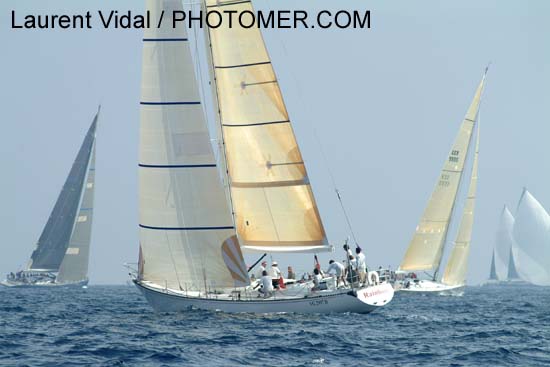 2004_1005_100600AA RAINBOW