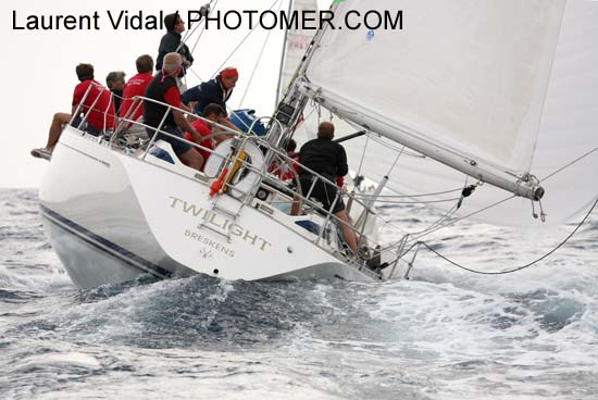 2007_1005_130438AC TWILIGHT  (SWAN 46) BEL 4690