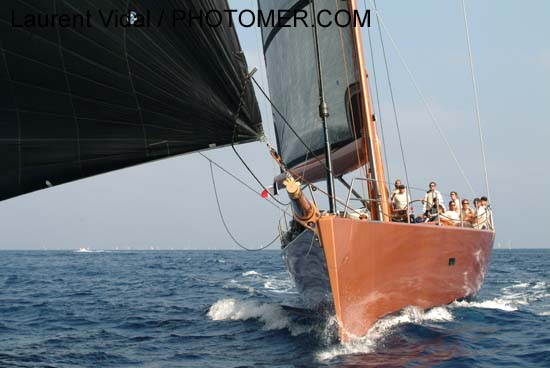 2004_1005_103214AA Tiketi Too W 88 2