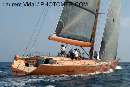 2004_1005_120632AA Tiketi Too W 88 2