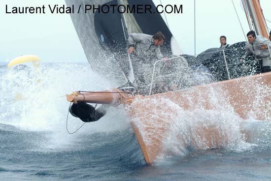 2004_1006_100314AA Tiketi Too W 88 2