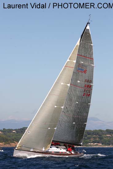 2006_1007_122522AA  VERTIGO Swan45 GBR23R