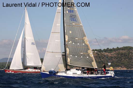 2006_1007_122846AA Wings of the wind GBR 125L